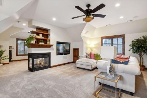 2227 Portico Green, Minnetonka, MN 55391