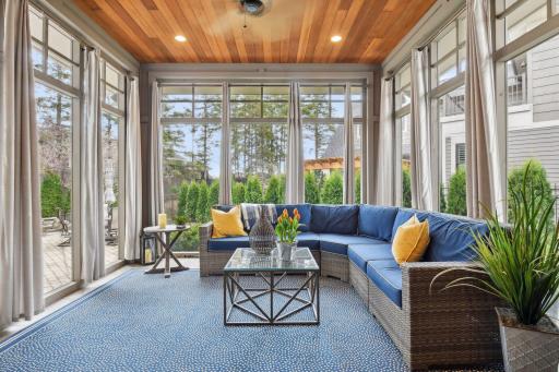 2227 Portico Green, Minnetonka, MN 55391