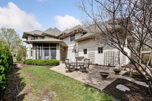 2227 Portico Green, Minnetonka, MN 55391