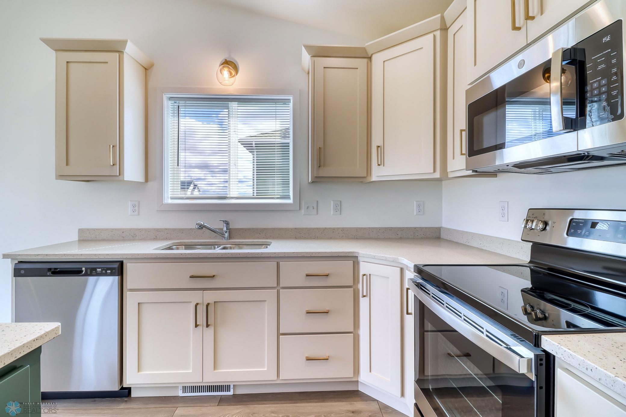 Kitchen1_5.jpg