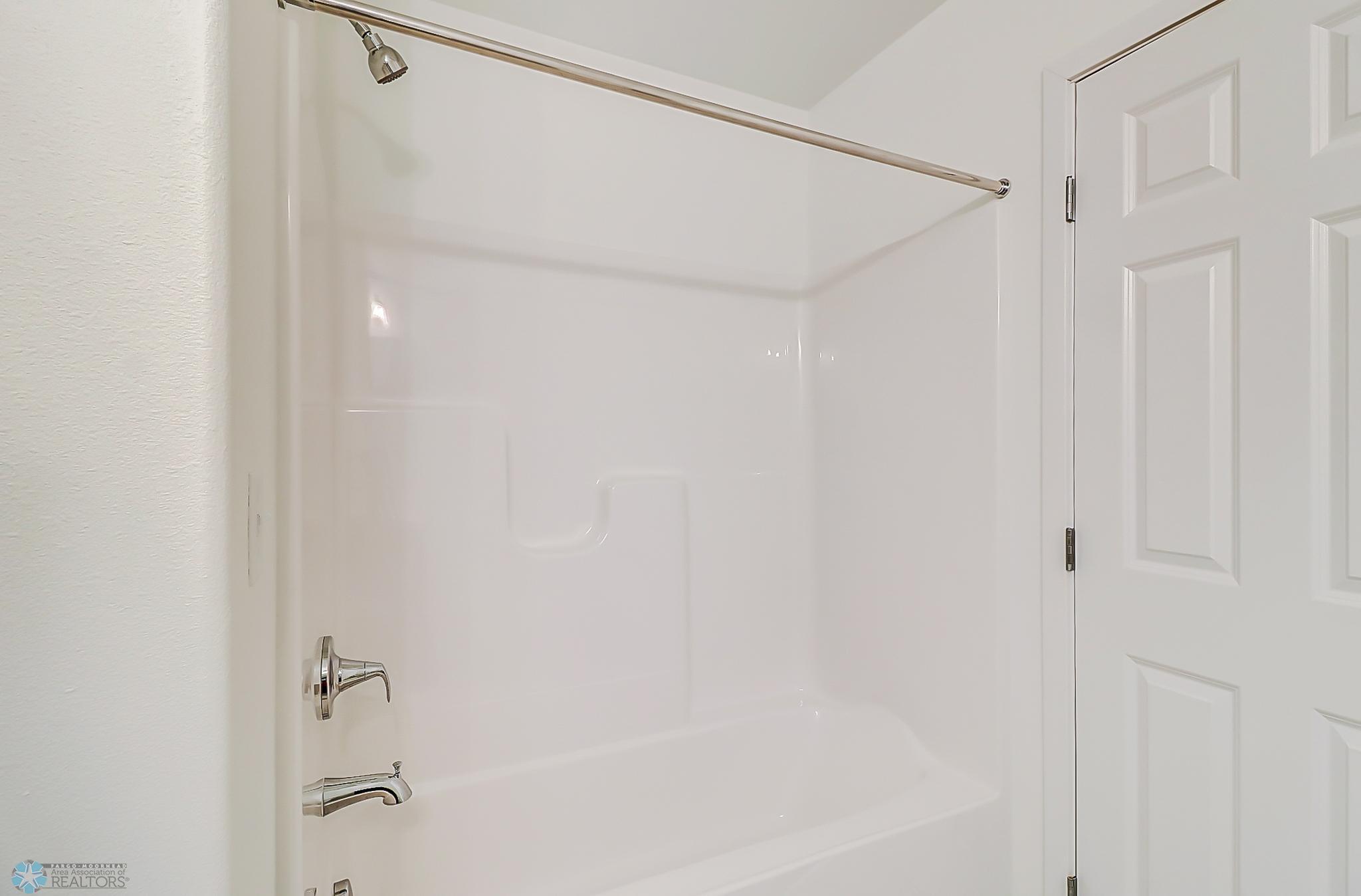 Primary Bathroom1_3.jpg
