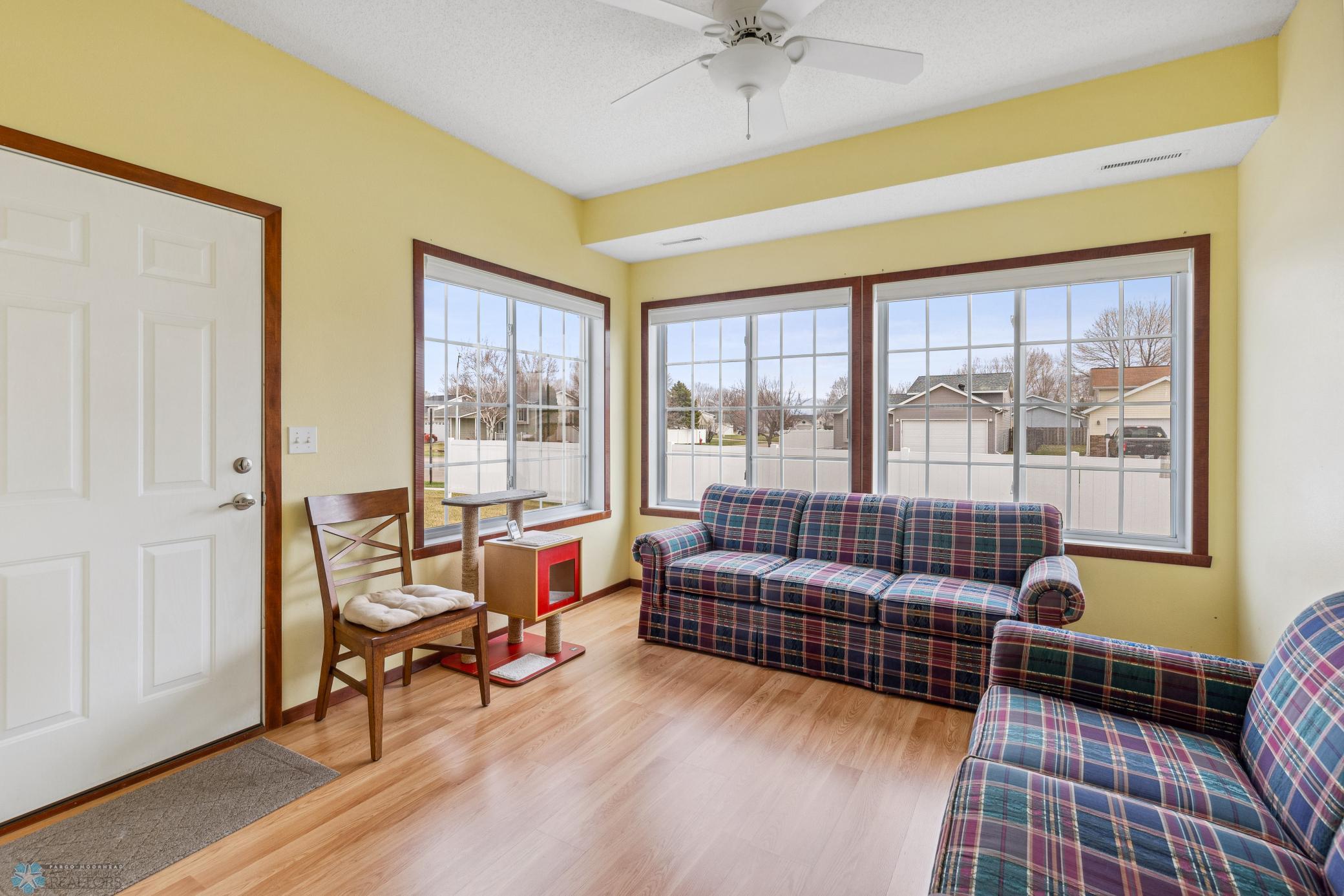 Den/Sunroom