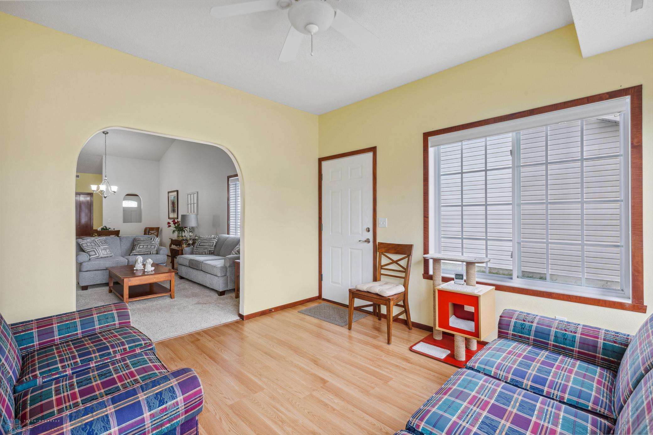 Den/Sunroom