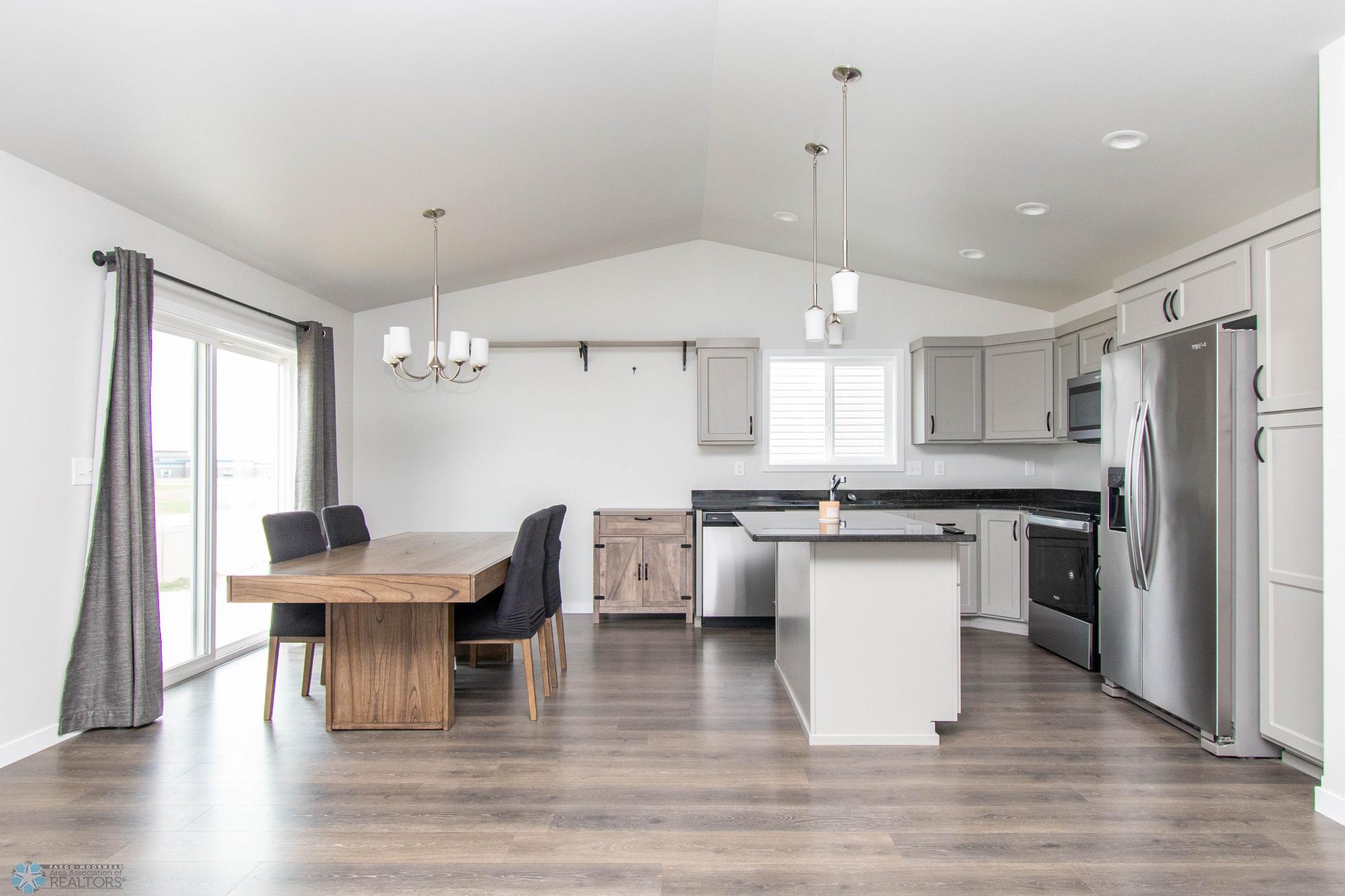 Kitchen/Dining