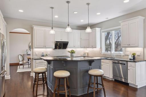 8562 French Curve, Eden Prairie, MN 55347