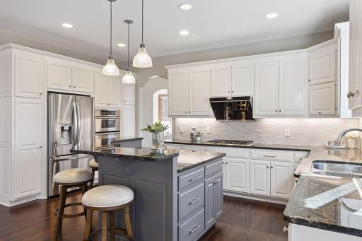 8562 French Curve, Eden Prairie, MN 55347