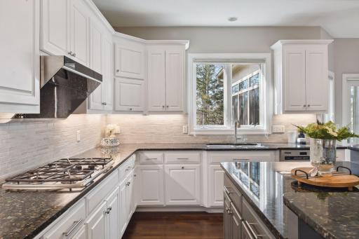 8562 French Curve, Eden Prairie, MN 55347