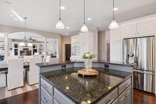 8562 French Curve, Eden Prairie, MN 55347