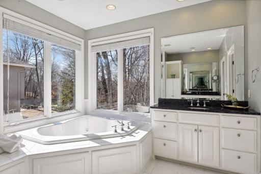 8562 French Curve, Eden Prairie, MN 55347