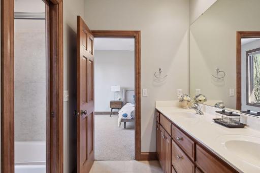 8562 French Curve, Eden Prairie, MN 55347