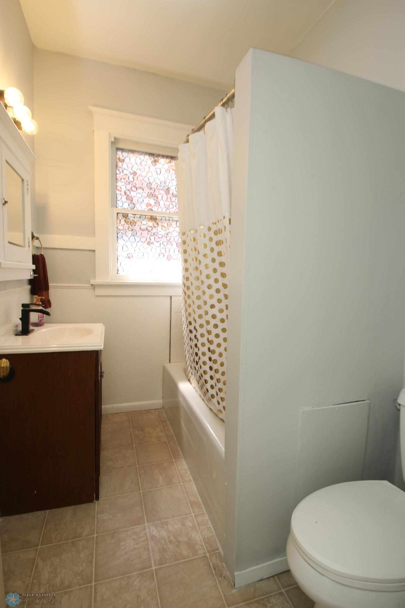 Main Floor Bathroom