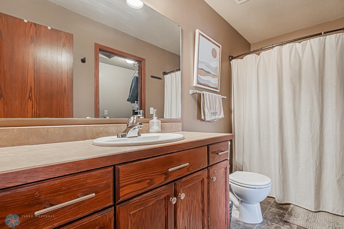 4293 31st Avenue South, Fargo, ND-20.jpg