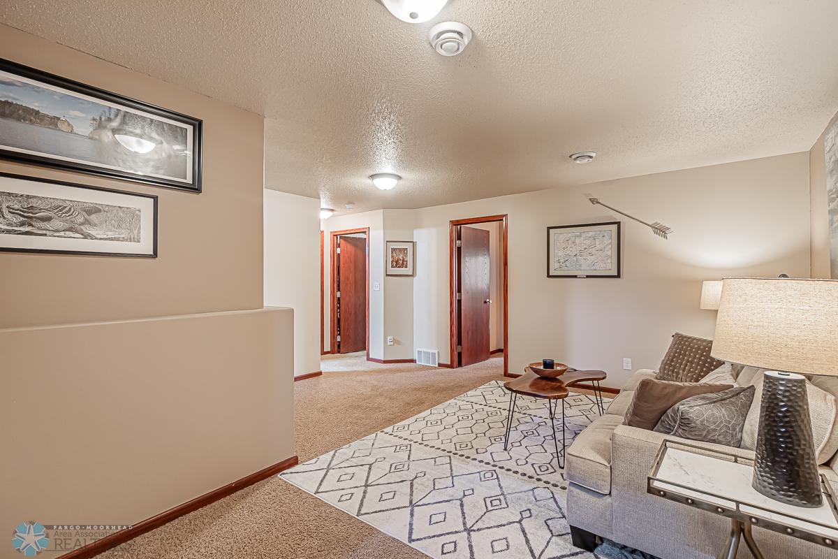 4293 31st Avenue South, Fargo, ND-01.jpg