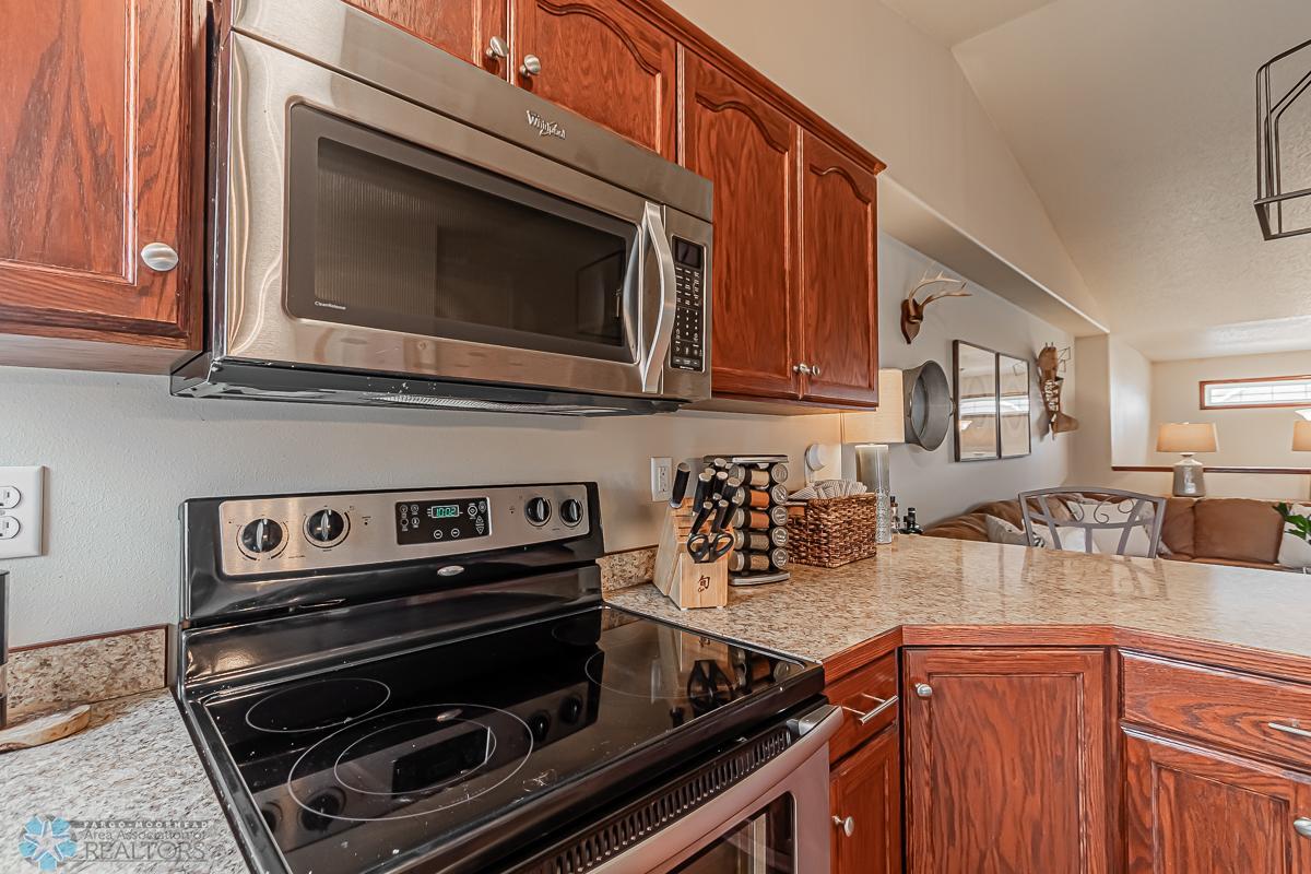 4293 31st Avenue South, Fargo, ND-16.jpg