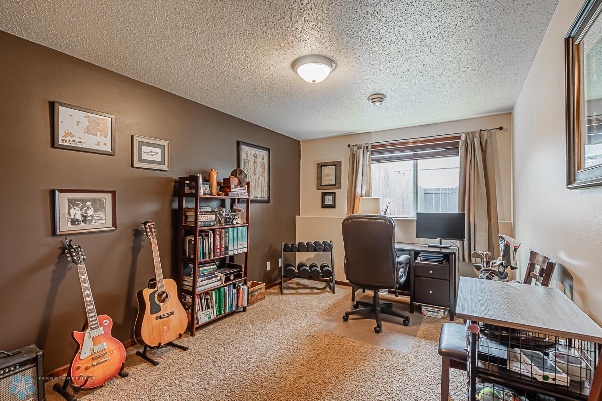 4293 31st Avenue South, Fargo, ND-07.jpg