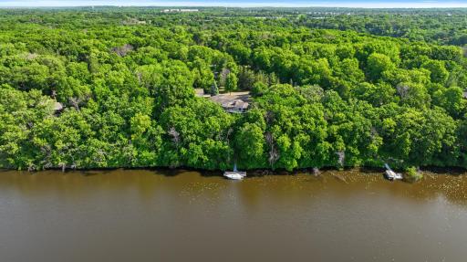 SELLERS OFFERING A 2/1 INTEREST RATE BUYDOWN!!!!
Amazing waterfront property on Lake Moores that connects to the Mississippi River.
2.6 acres with and 363' shoreline