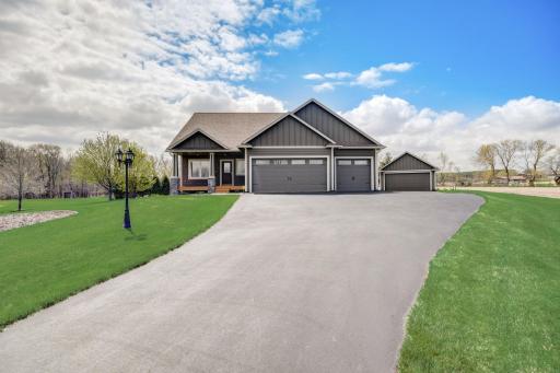 9136 Penrose Avenue S, Hastings, MN 55033