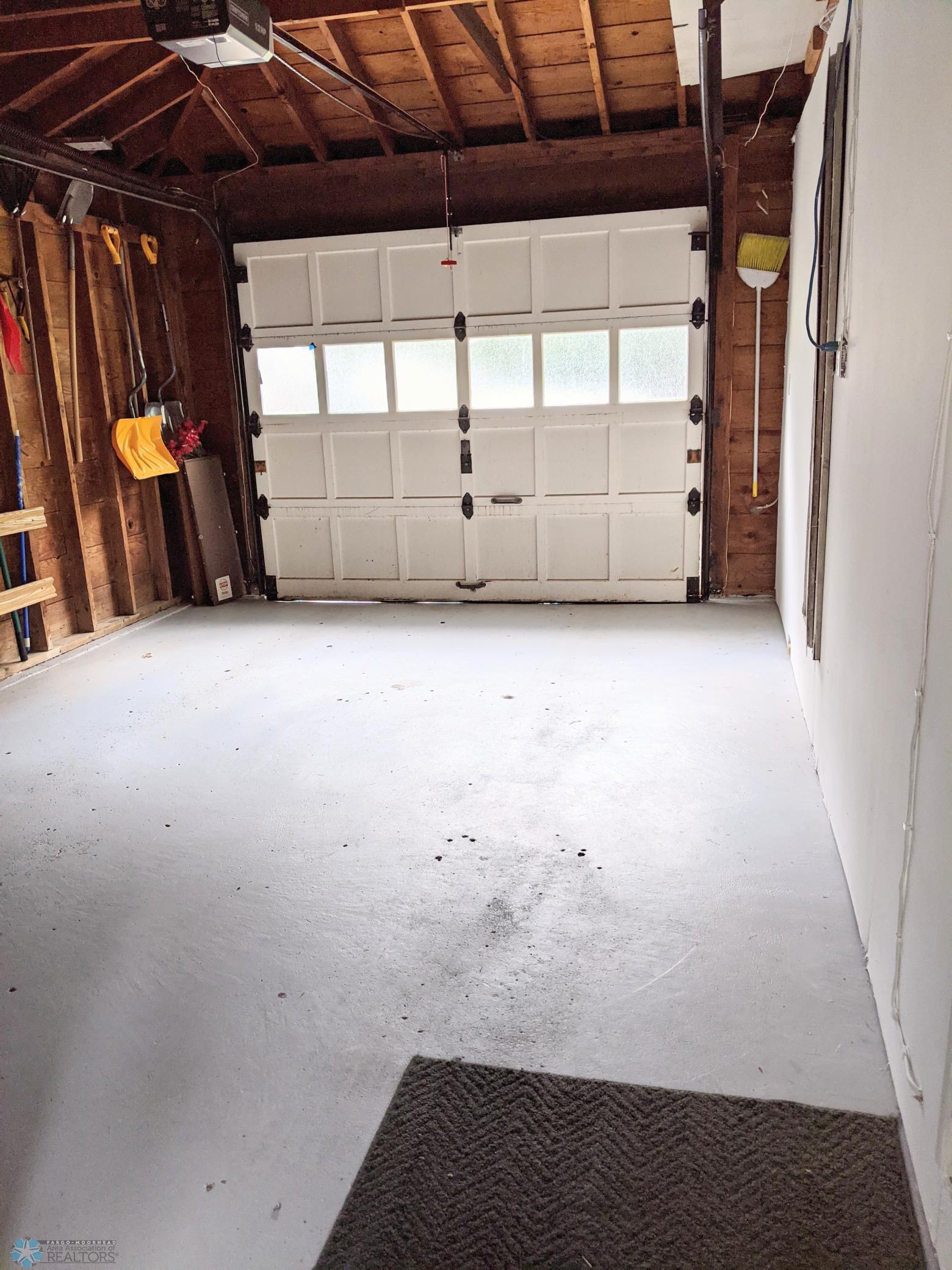 Garage.jpg
