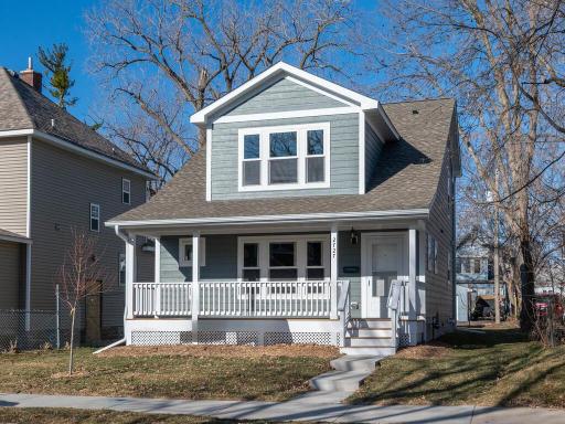 2727 Fremont Avenue N, Minneapolis, MN 55411