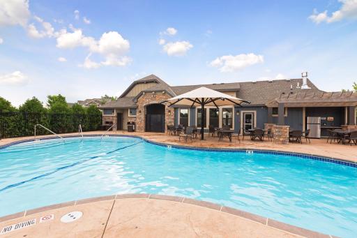 The Reserve at Spring Meadows Community Pool and Clubhouse!