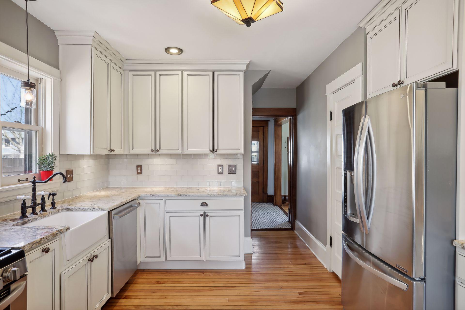 Has a Pantry Closet!