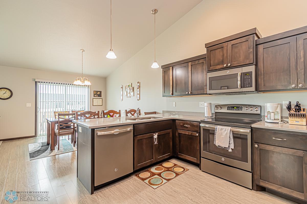 3417 18th St S, Moorhead, MN 56560-16.jpg