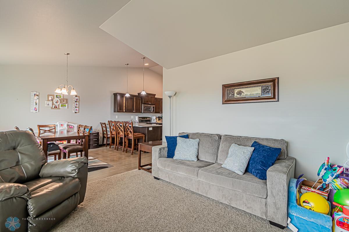 3417 18th St S, Moorhead, MN 56560-22.jpg