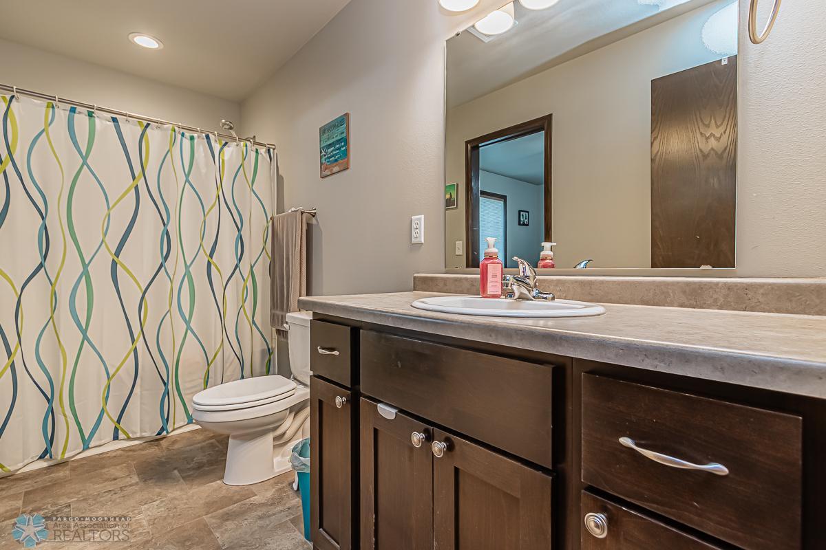 3417 18th St S, Moorhead, MN 56560-13.jpg