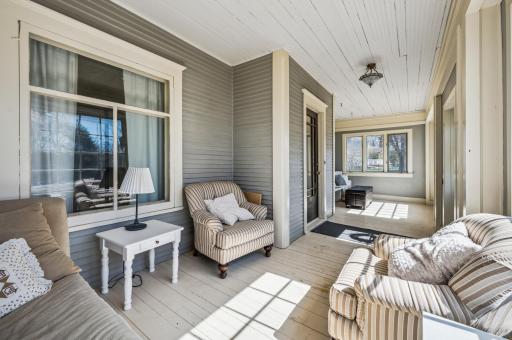 Front porch goals! Imagine drinking your morning coffee with views of Buffalo Lake!