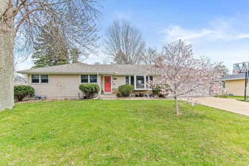 6005 Parnell Avenue, Edina, MN 55424