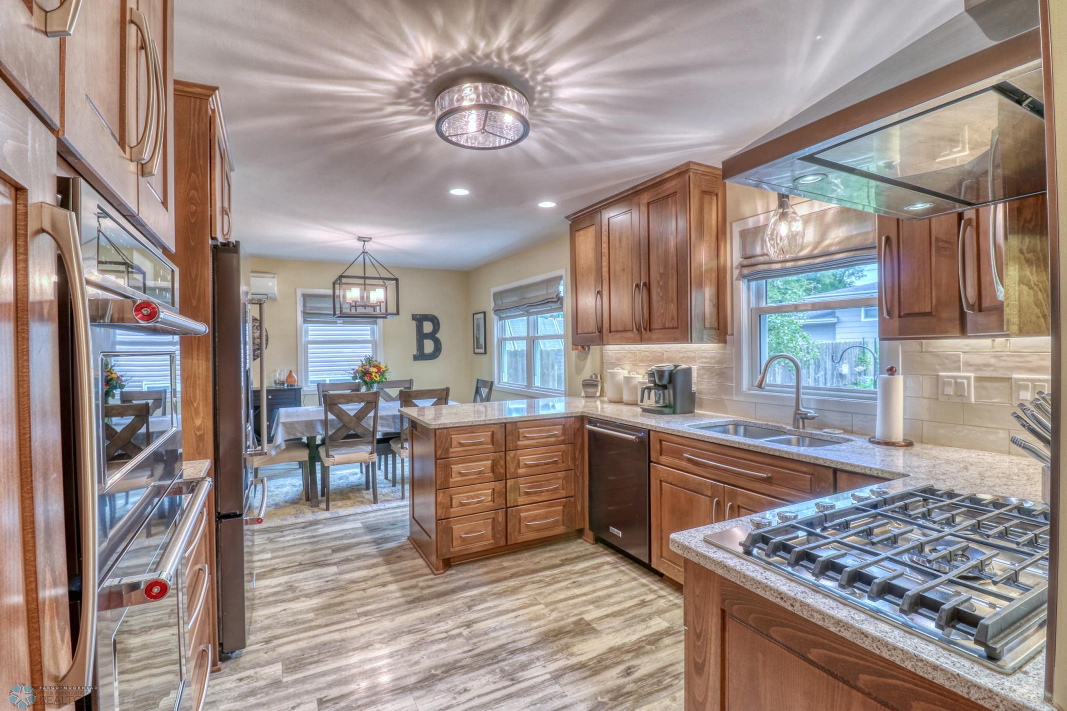 Kitchen1_3.jpg