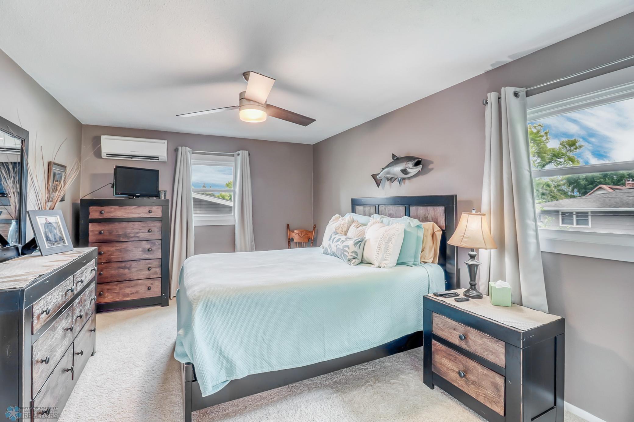 Bedroom1_1.jpg