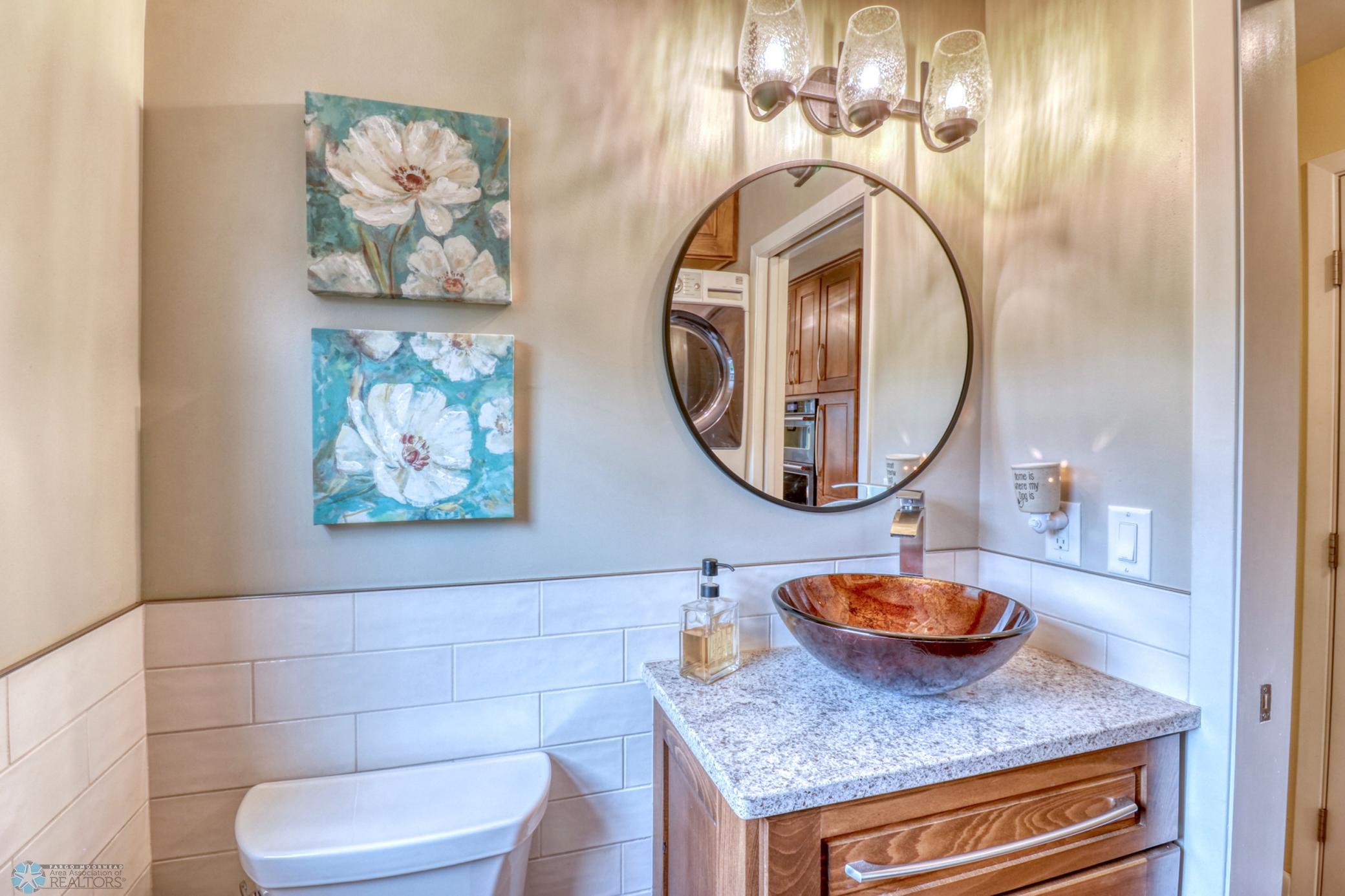 Bathroom1_1.jpg