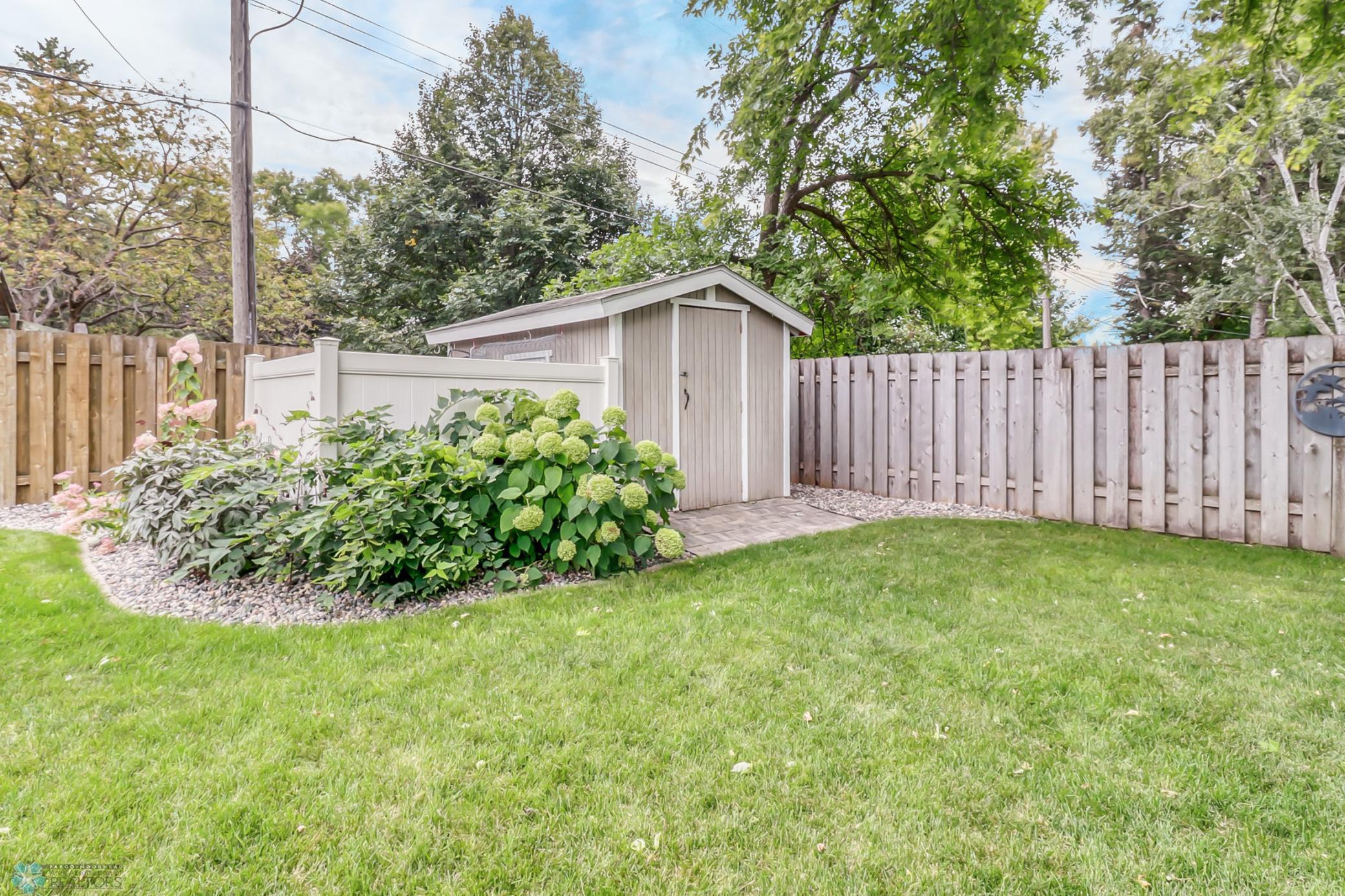 Backyard_shed.jpg