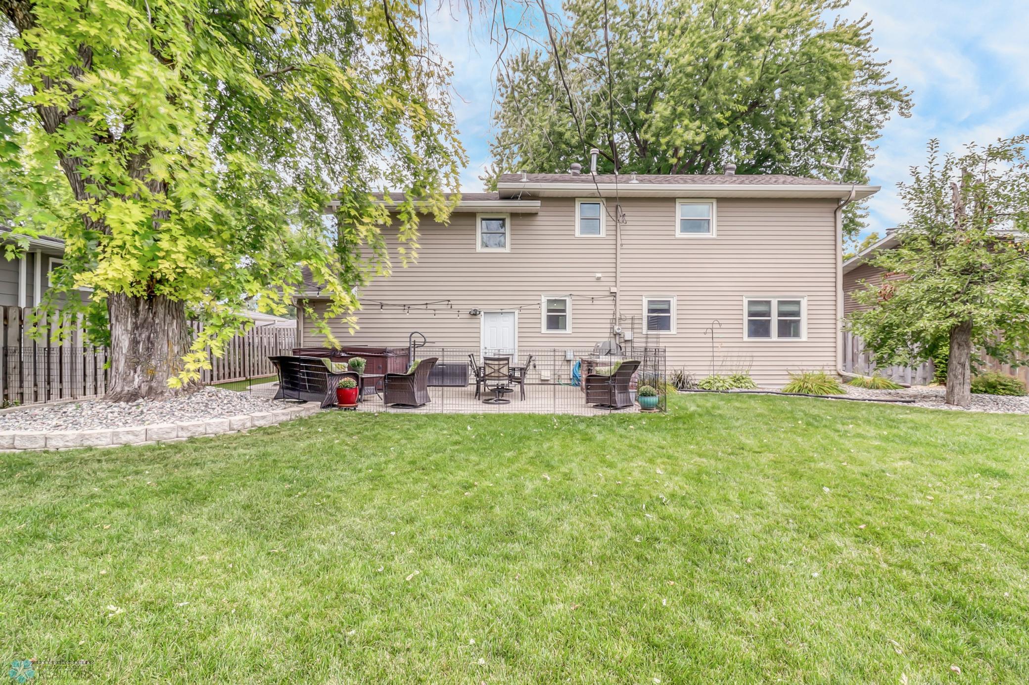 Backyard1_1.jpg