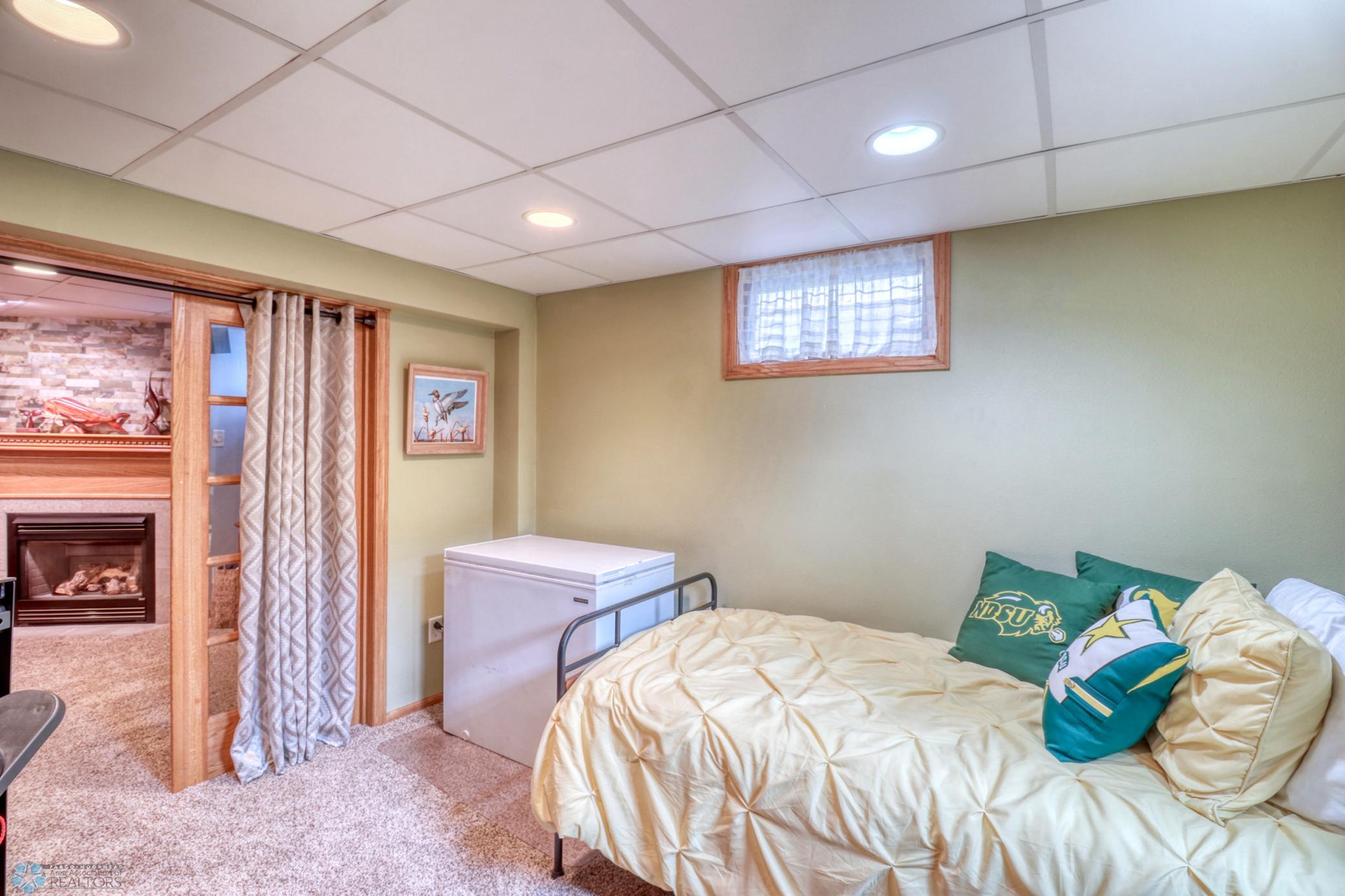 Basement Bedroom1_2.jpg