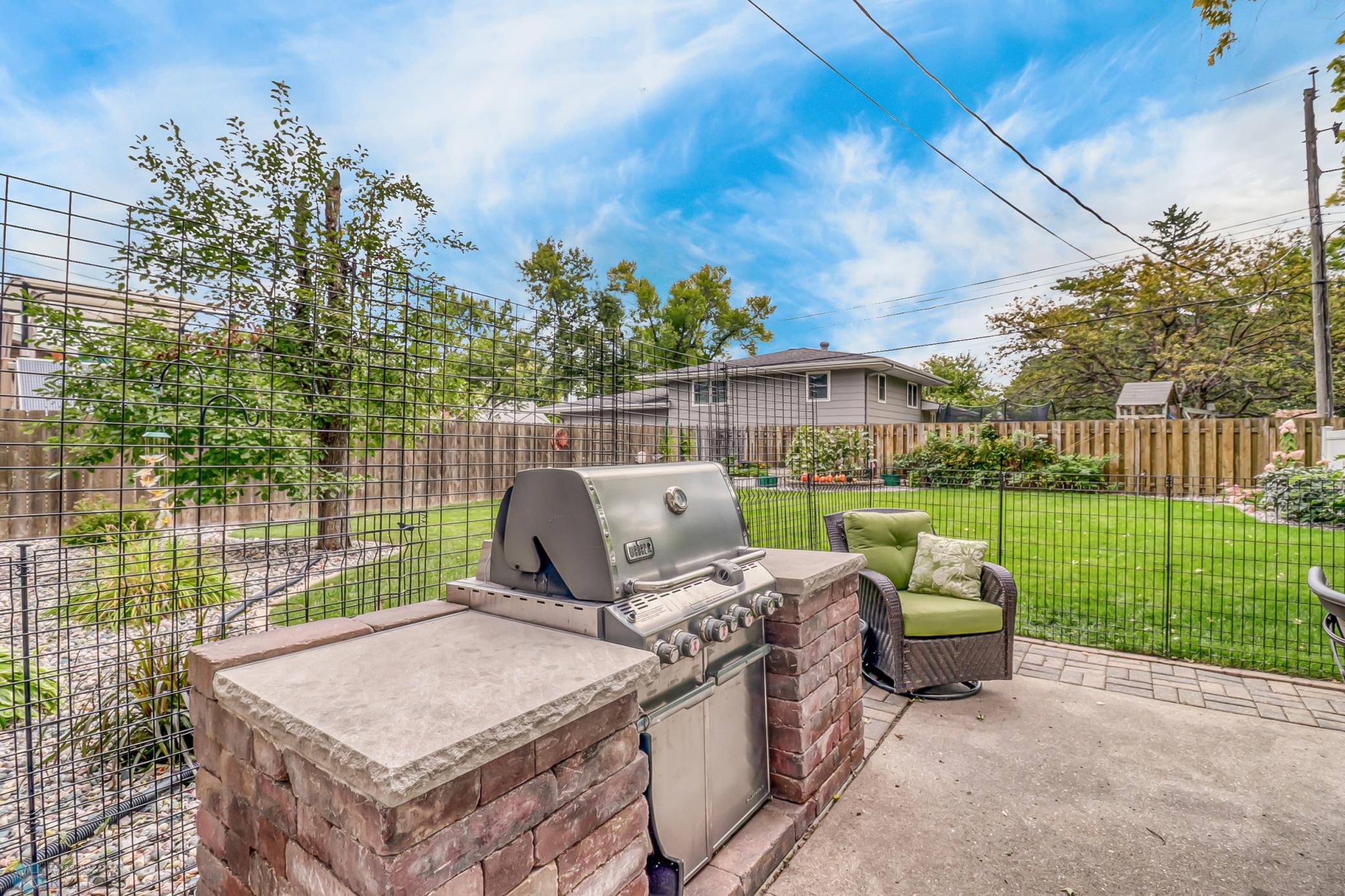 Backyard_Patio1_4.jpg