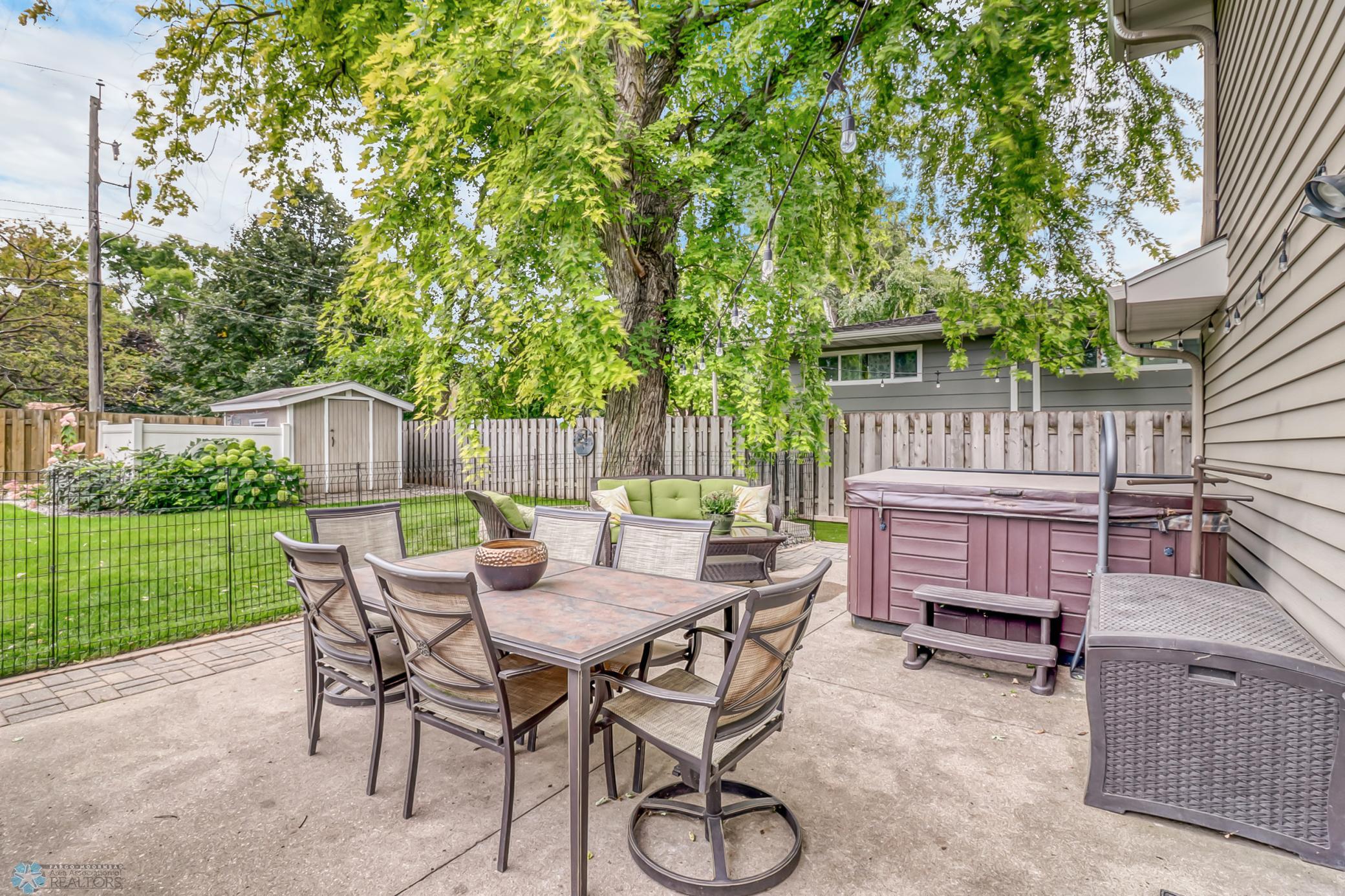 Backyard_Patio1_3.jpg