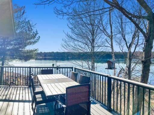 What A Great Spot to Over Look Des Moines Lake and Have A Meal With Your Family. What a Great Scenic View. This is A Great Place To Relax and Destress.