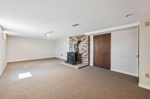 Basement Family room with Fireplace place - 27'x13'