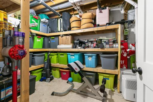Spacious storage room for all your belongings.