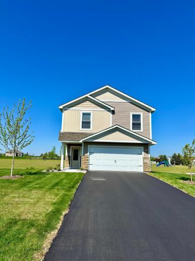 407 Tanner Dr, Waverly, MN 55390