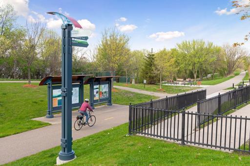 The Watermark neighborhood trails connect with downtown Victoria and the Lake Minnetonka LRT trail. Hop on your bike and ride the trail into downtown Excelsior and beyond.