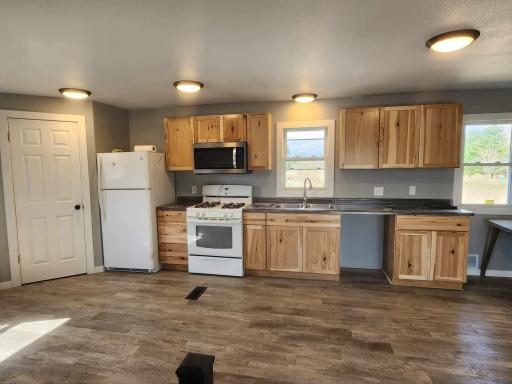 37989 Verdin Street NW, Stanchfield, MN 55080