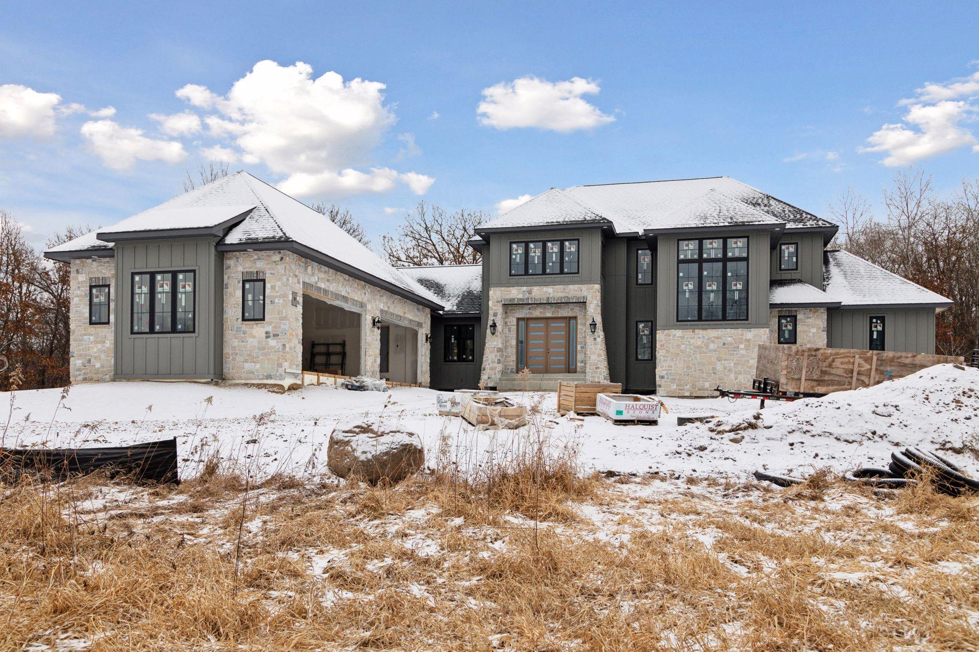 Photo for 21461 Crescent Curve, Lakeville, MN 55044 - Listing #6524446 21461 Crescent Curve, Lakeville, MN 55044
