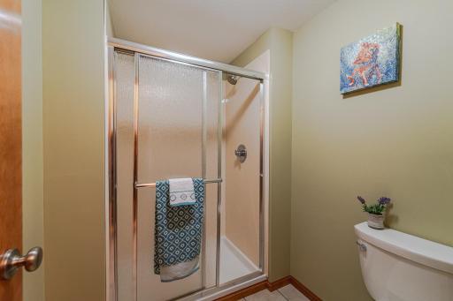 Separate water closet/shower make this a very functional set-up!