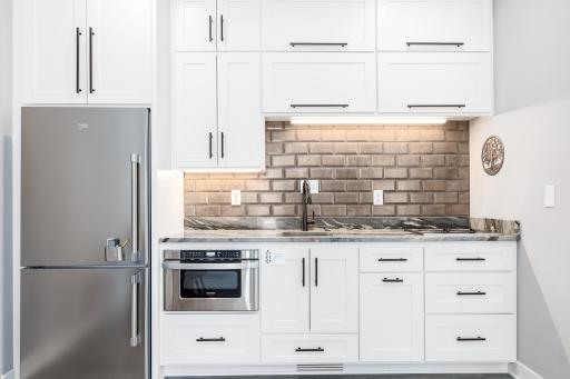 14303 Oakwood Road Extension, Minnetonka, MN 55345