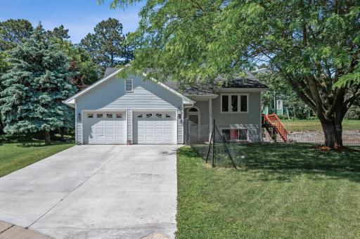 115 Muirfield Circle, Young America, MN 55397