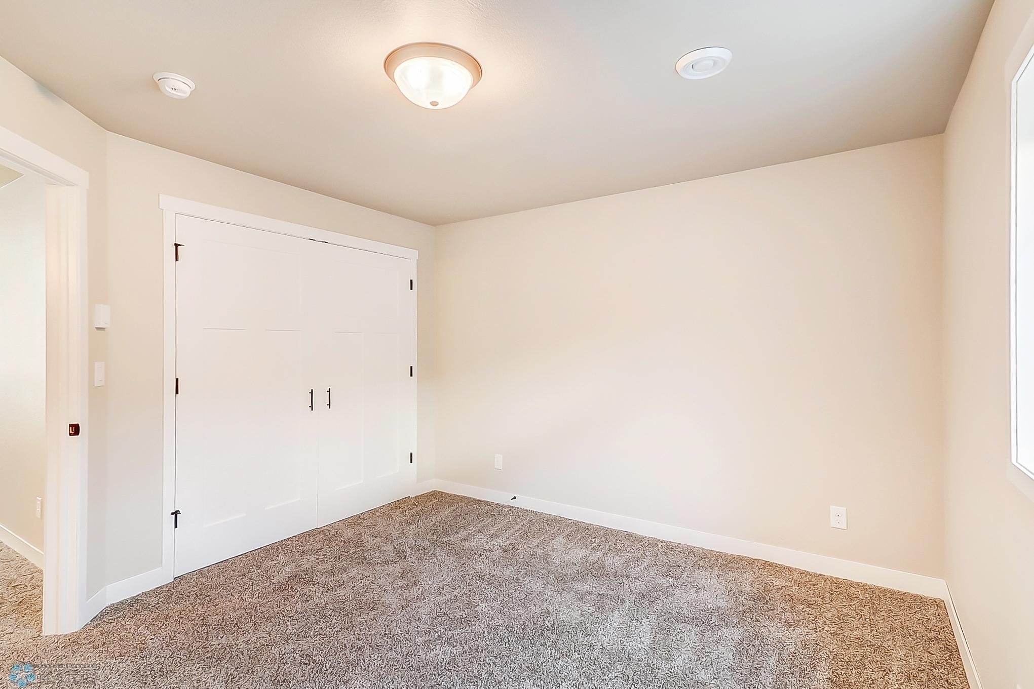 Basement Bedroom3_1