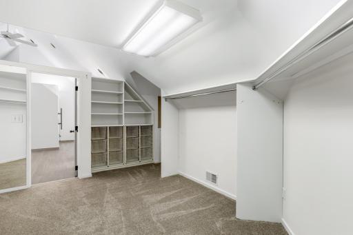 The massive, walk-in closet offer plenty of space for your wardrobe.